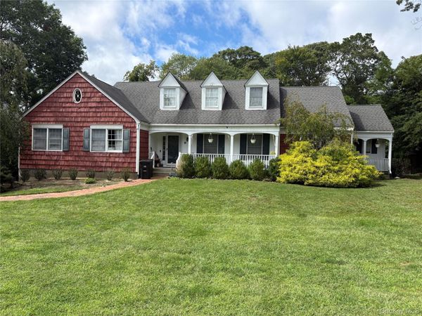 16 Josephine Boulevard , Shoreham, NY 11786