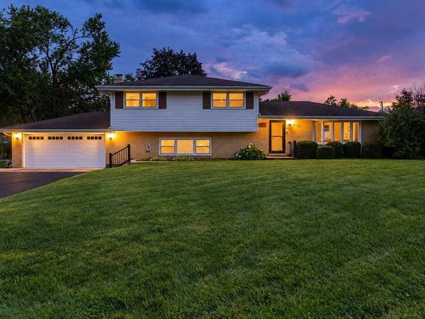 6121 James Street , Tinley Park, IL 60477
