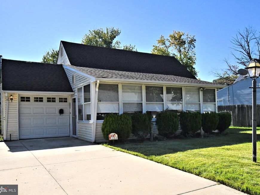 138 Village Lane, Levittown, PA 19054 Main Photo