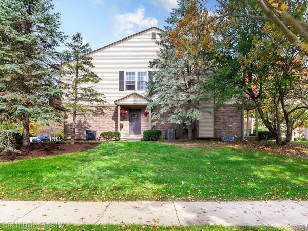 3048 Forest Creek Court, Unit 48, Ann Arbor, Mi 48108