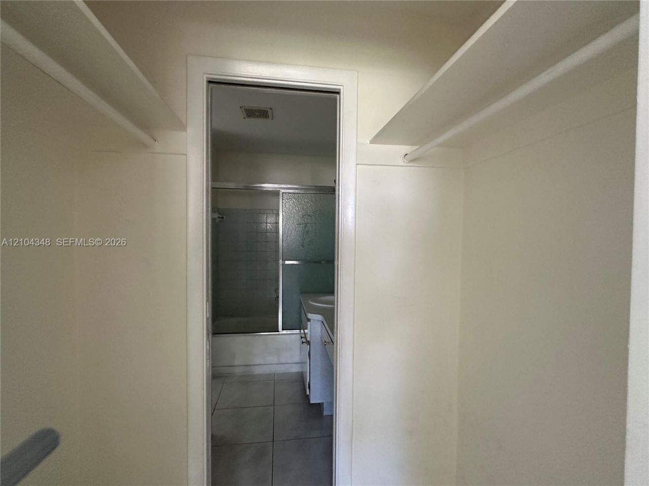 1460 NE 169th St, Unit 211, Miami, FL 33162 Photo