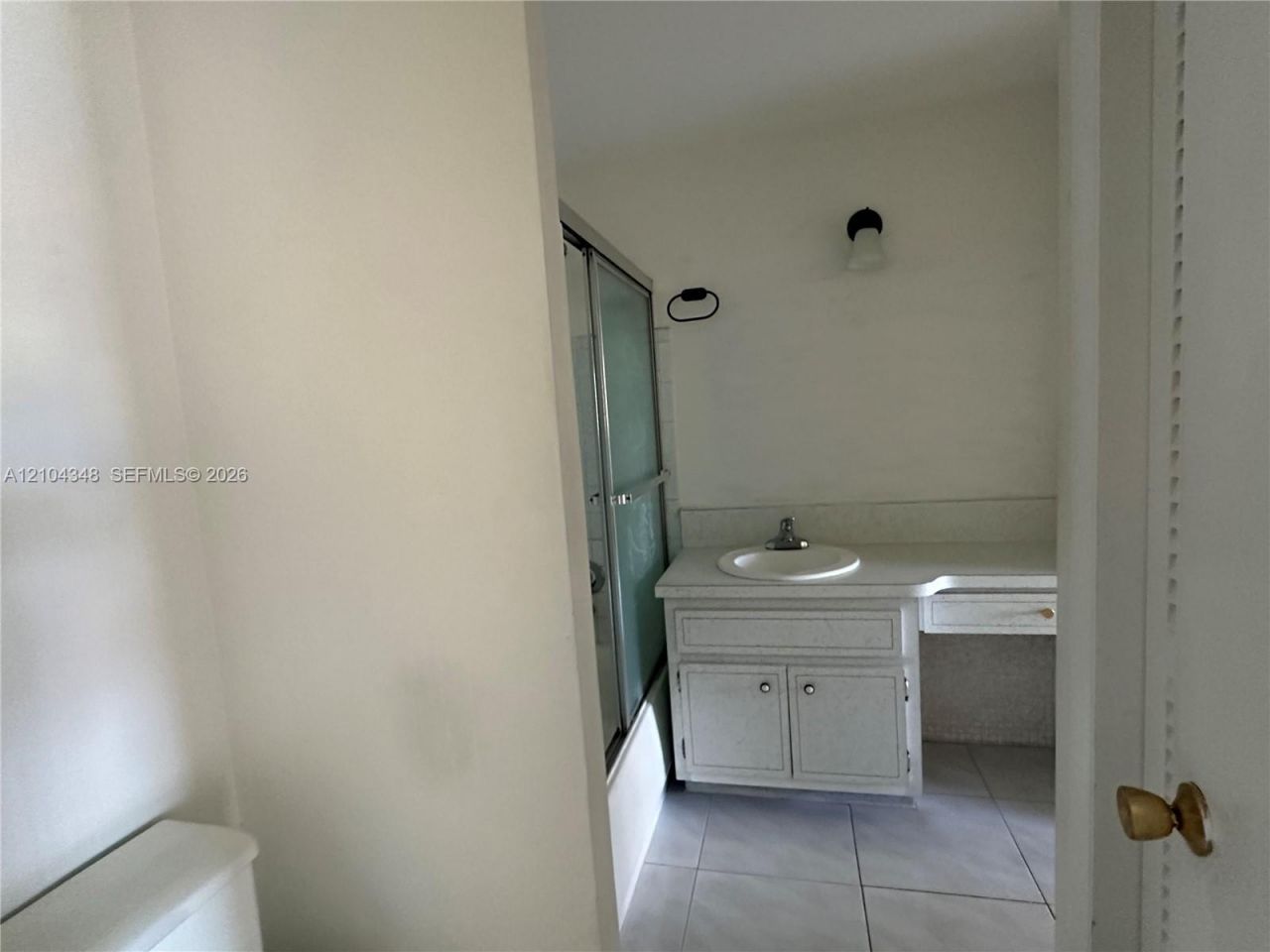 1460 NE 169th St, Unit 211, Miami, FL 33162 Photo