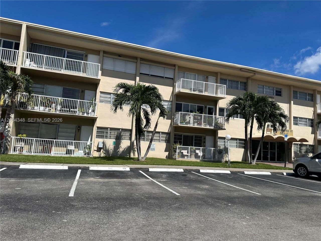 1460 NE 169th St, Unit 211, Miami, FL 33162 Photo