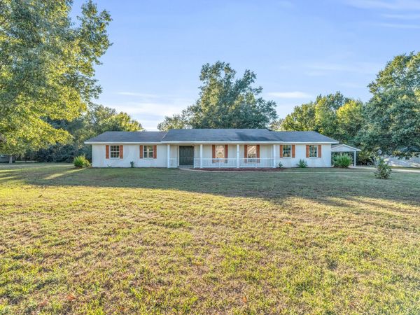 2663 Ridge Road, Columbus, MS 39705