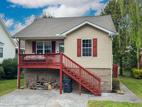 851 Plantation Drive, Pigeon Forge, TN 37863