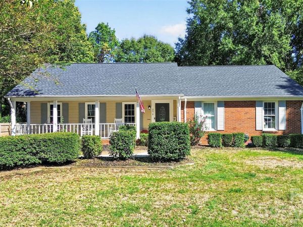 9915 Ridgemore Drive, Charlotte, NC 28277