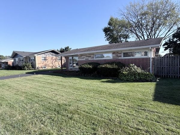 6635 W 87th Street , Oak Lawn, IL 60453