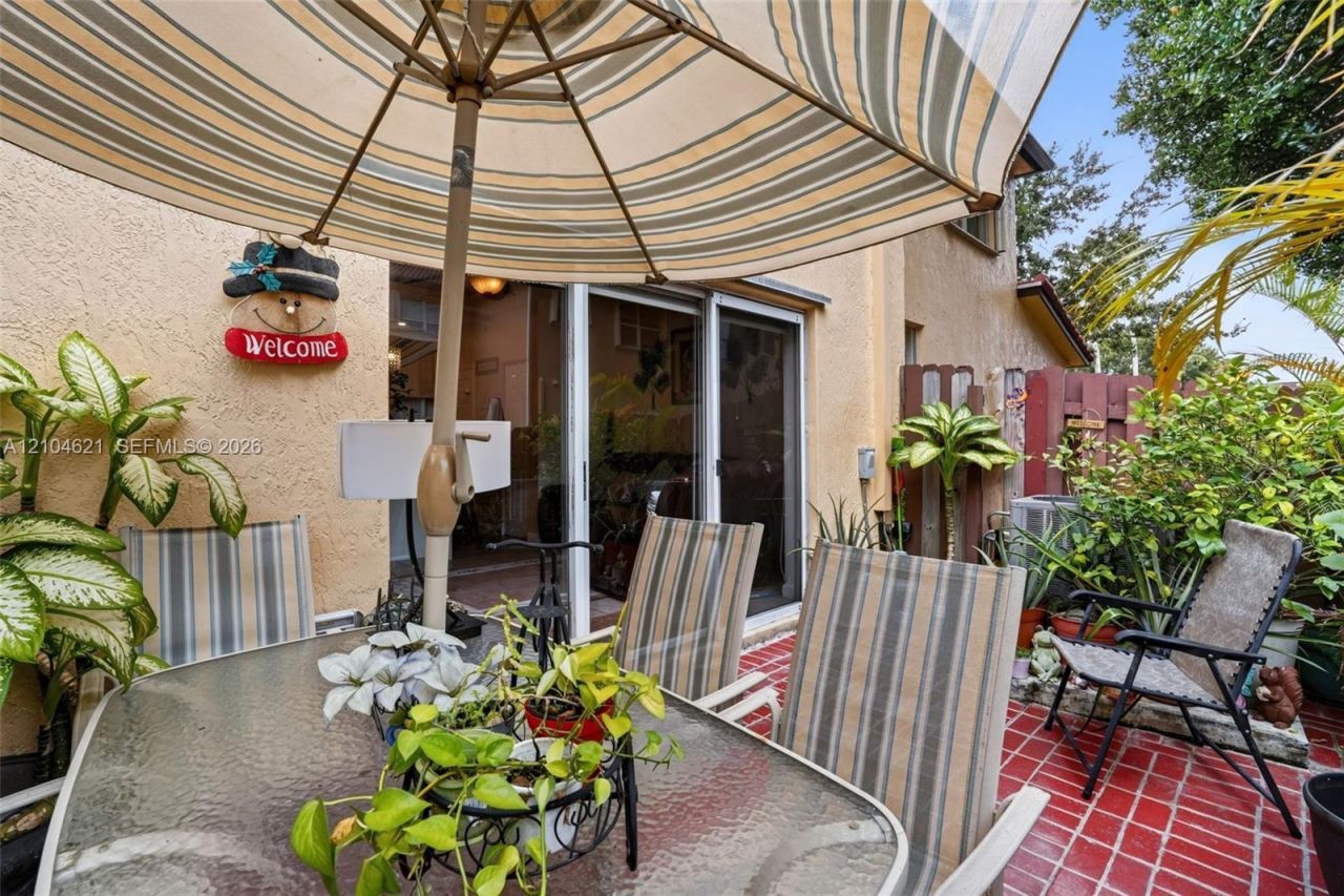 1490 NE 33rd Rd, Unit 104-18, Homestead, FL 33033 Photo
