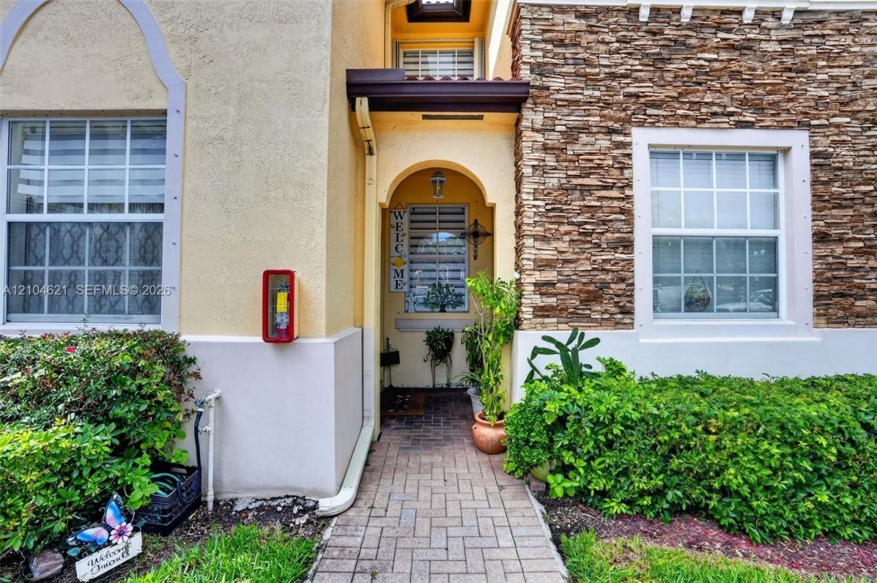 1490 NE 33rd Rd, Unit 104-18, Homestead, FL 33033 Photo