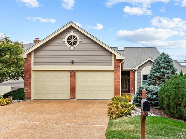 14330 Cedar Springs Drive, Town and Country, MO 63017