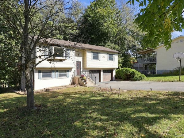 10 Van Wagner Road , Highland, NY 12528