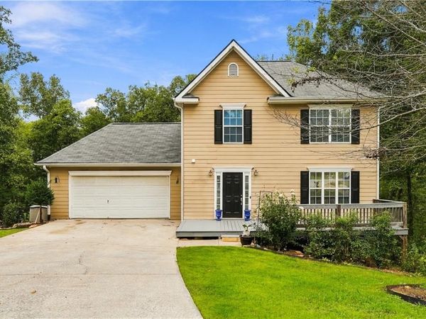 196 W Scott Court , Fairmount, GA 30139