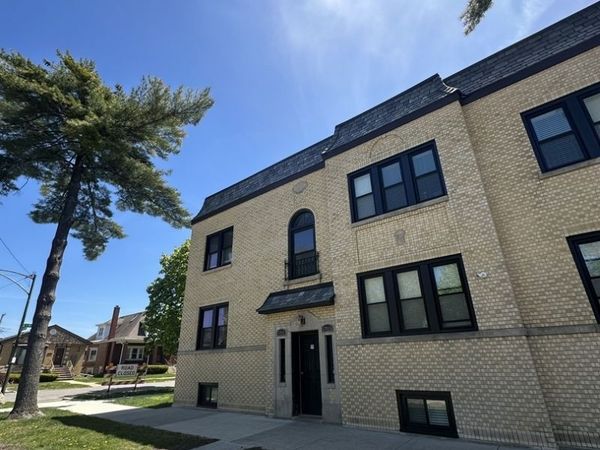 5703 W Seminole Street , Unit 1, Chicago, IL 60646