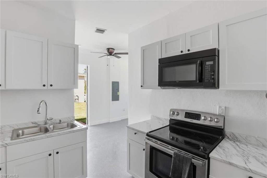 2167 Della Dr , Naples, FL 34117 Photo
