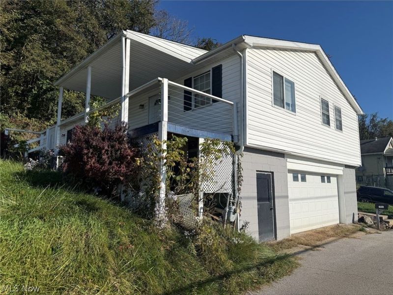 821 Woods Lane, Martins Ferry, OH 43935 Photo 10