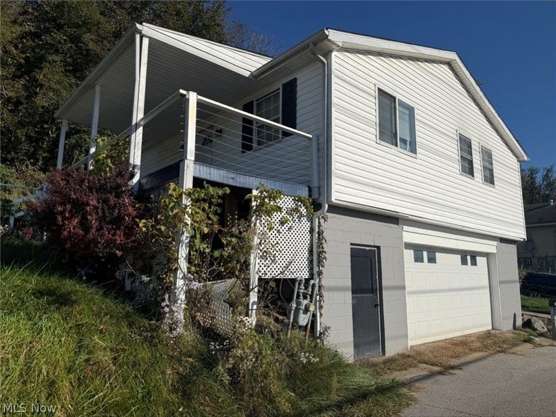 821 Woods Lane, Martins Ferry, OH 43935 Photo 3