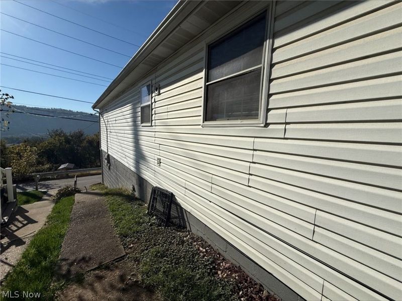 821 Woods Lane, Martins Ferry, OH 43935 Photo 7