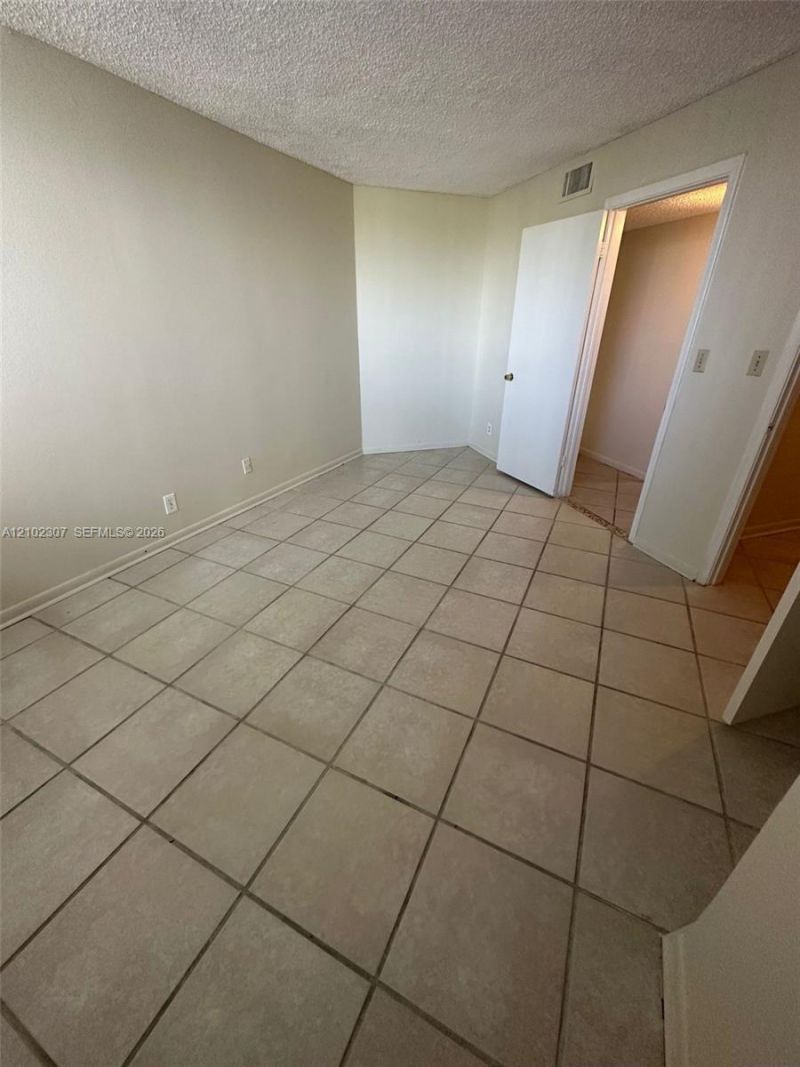 1850 N Congress Ave , Unit 409, West Palm Beach, FL 33401 Photo