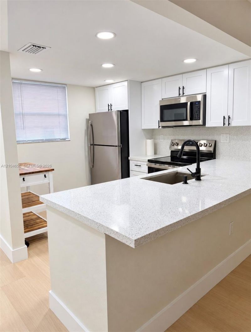 10625 SW 112th Ave, Unit 311, Miami, FL 33176 Photo