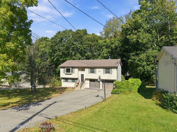 10 Van Wagner Road, Highland, NY 12528