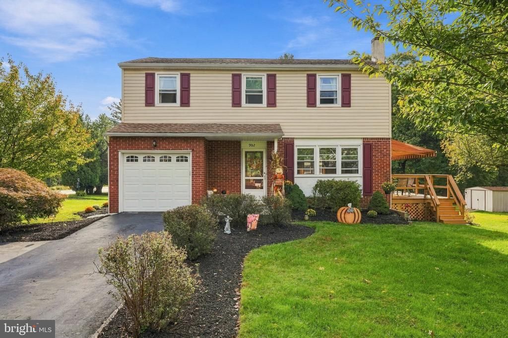 902 VALLEY ROAD, BLUE BELL, PA 19422