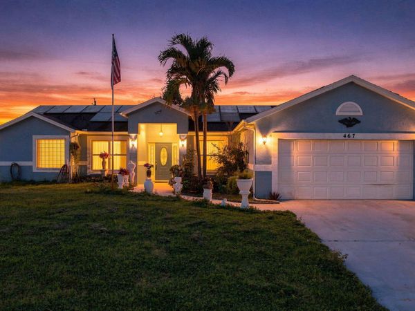 467 SW Parish Terrace, Port St. Lucie, FL 34984
