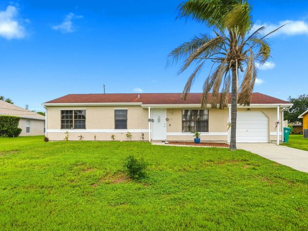 621 SW Stillman Avenue, Port St. Lucie, FL 34953