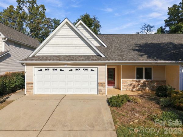 29 Beekeeper Trail, Swannanoa, NC 28778