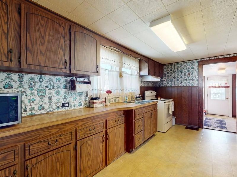 14 Jackson Street, Monroeville, OH 44847 Photo 8