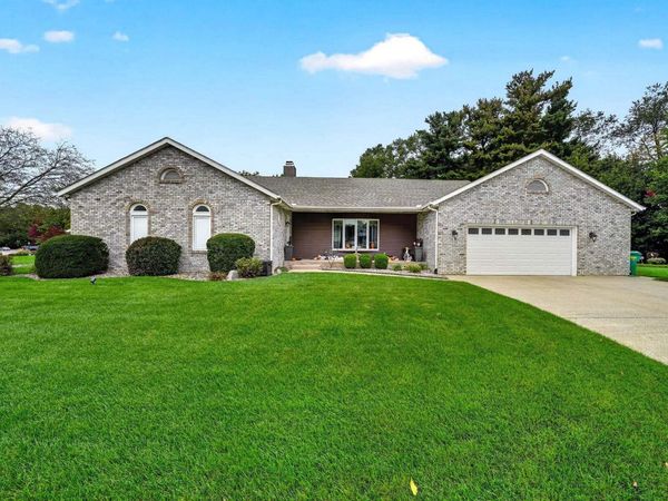57271 Sandy Pine Trail, South Bend, IN 46619