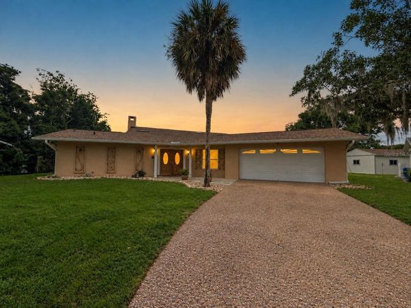 1627 CANAL COURT , TAVARES, FL 32778