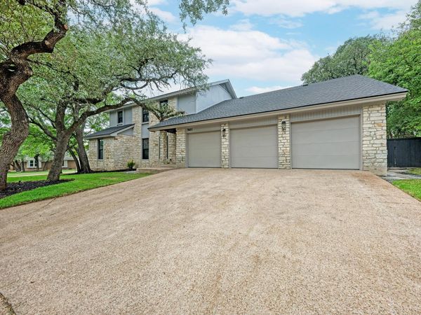 9401 Topridge DR, Austin, TX 78750