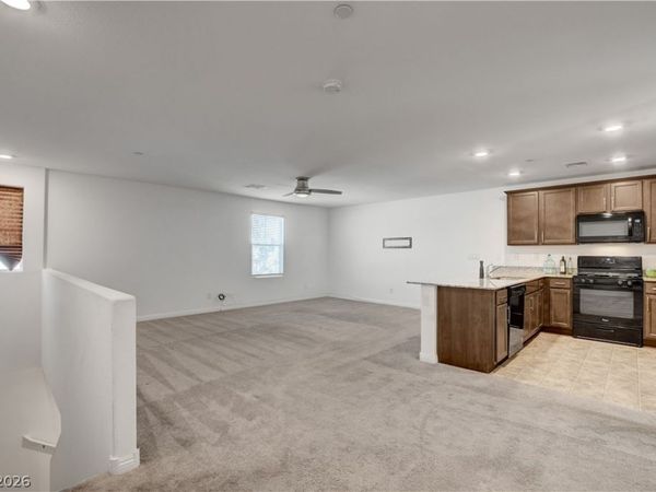 5226 Steep Cliffs Avenue , Las Vegas, NV 89115