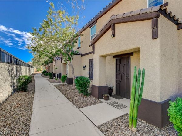 5226 Steep Cliffs Avenue , Las Vegas, NV 89115
