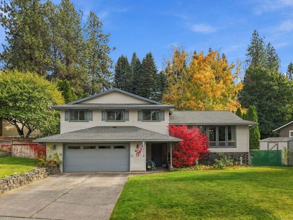 8422 N General Grant Way, Spokane, WA 99208
