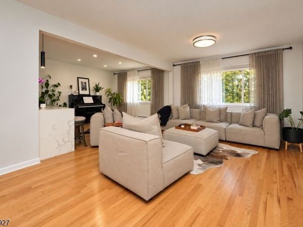 1462 River Rd, Unit 2, Edgewater, NJ 07020