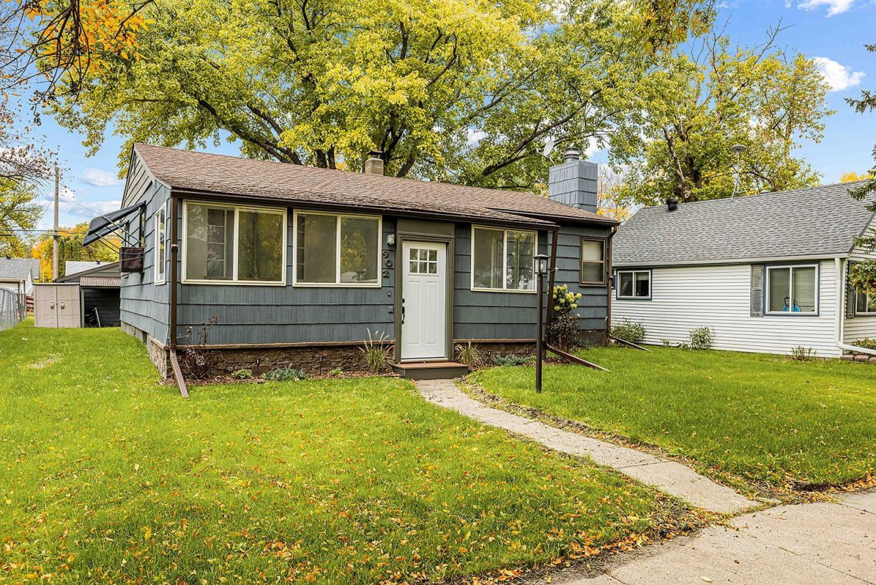 902 N 26th Street N primary photo