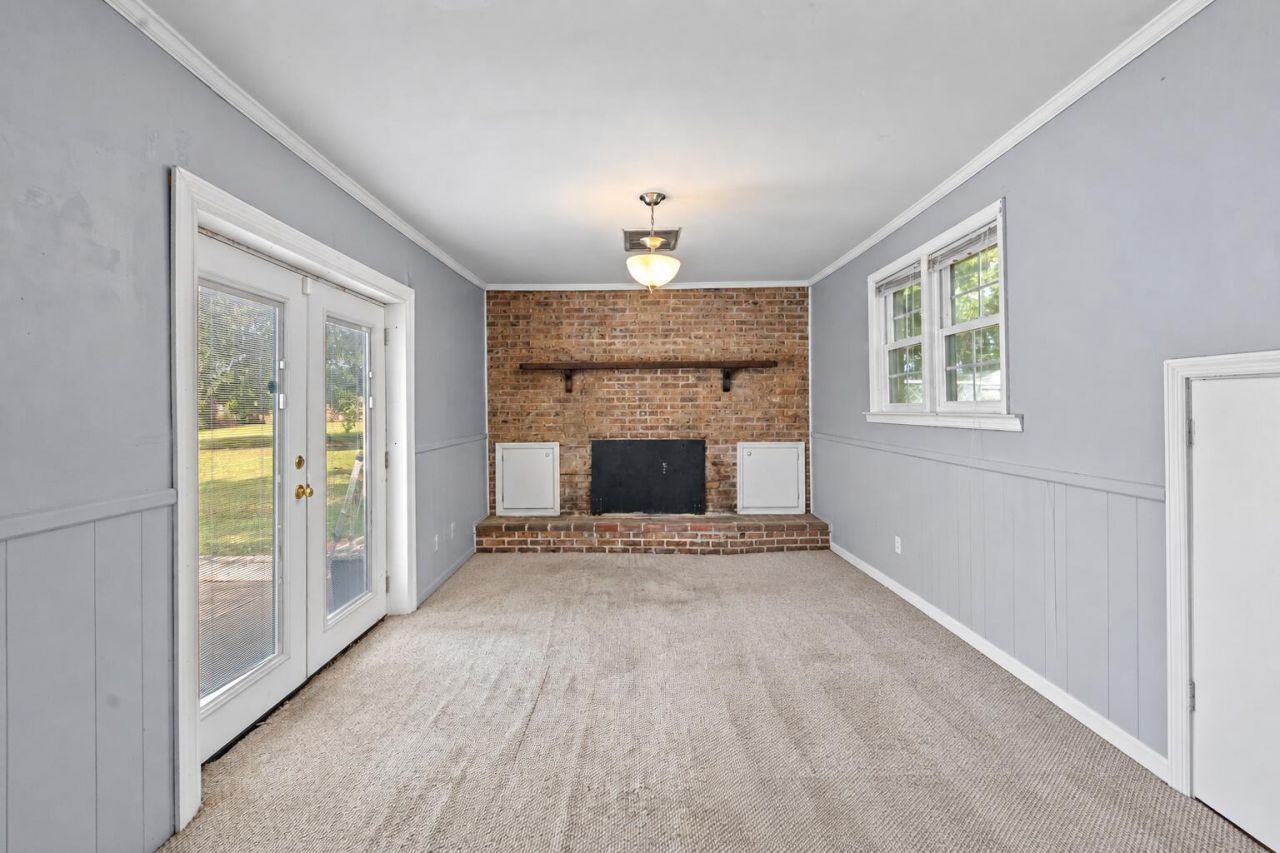 161 Kate Street Photo 22