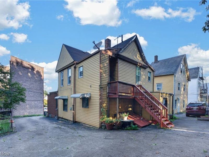 2117 Fairview Avenue, Cleveland, OH 44106 Photo 8