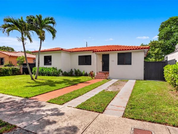 220 SW 51st Ct , Miami, FL 33134