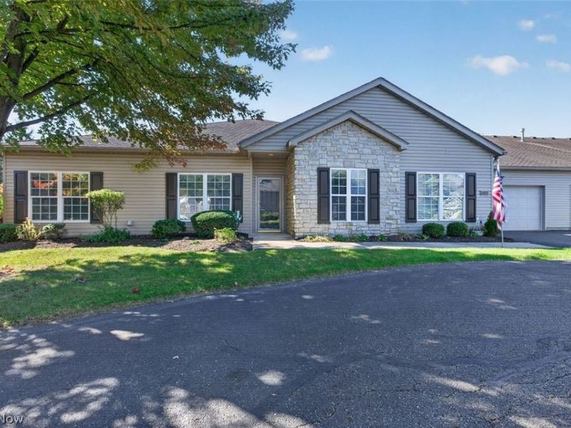 2046 University Commons Drive SE, Massillon, OH 44646 Photo 2