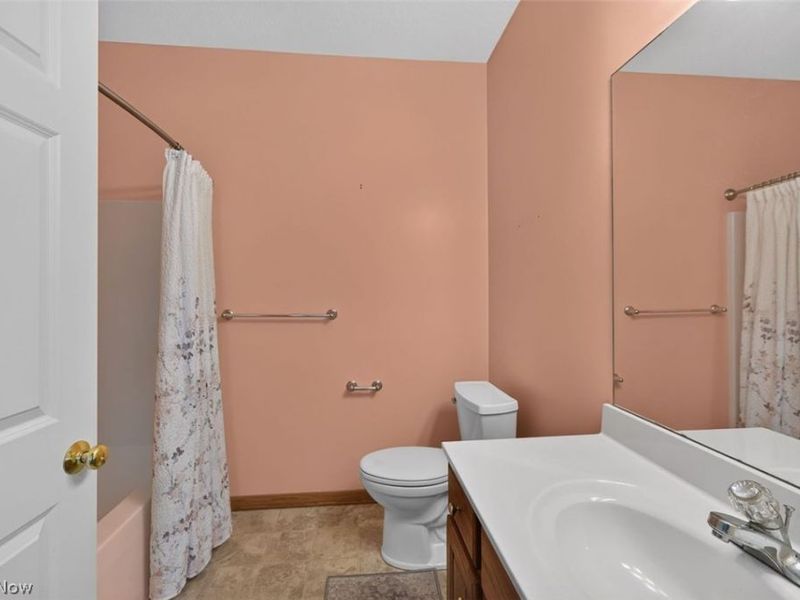 2046 University Commons Drive SE, Massillon, OH 44646 Photo 22