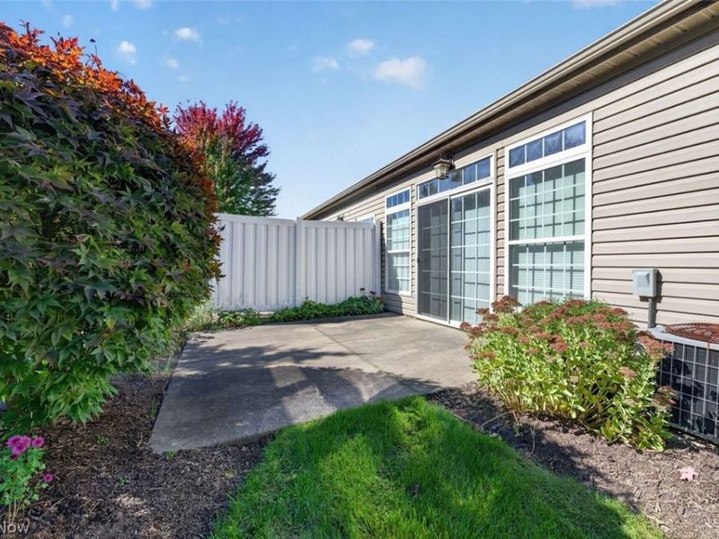 2046 University Commons Drive SE, Massillon, OH 44646 Photo 28