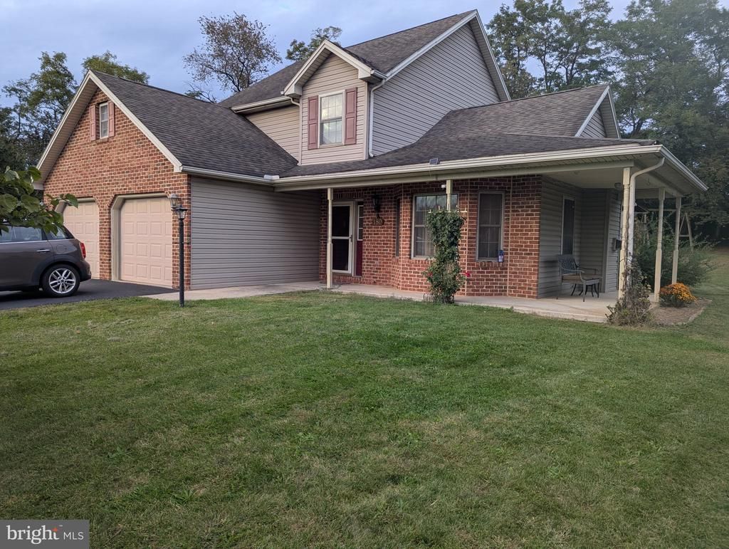180 N BLACKBERRY LANE, FAYETTEVILLE, PA 17222