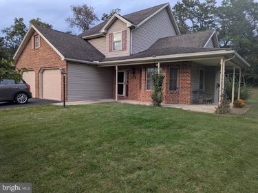 180 N BLACKBERRY LANE, FAYETTEVILLE, PA 17222