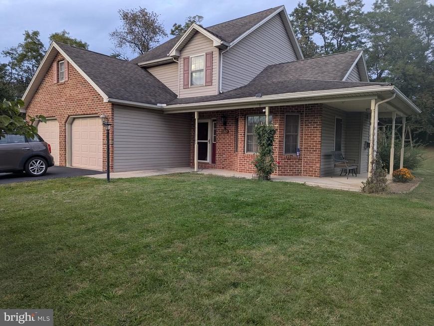 180 N Blackberry Lane, Fayetteville, PA 17222 Main Photo