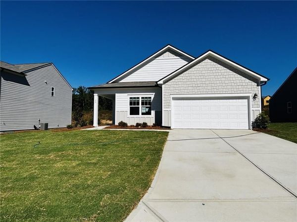 48 Crescent Drive , Carrollton, GA 30116