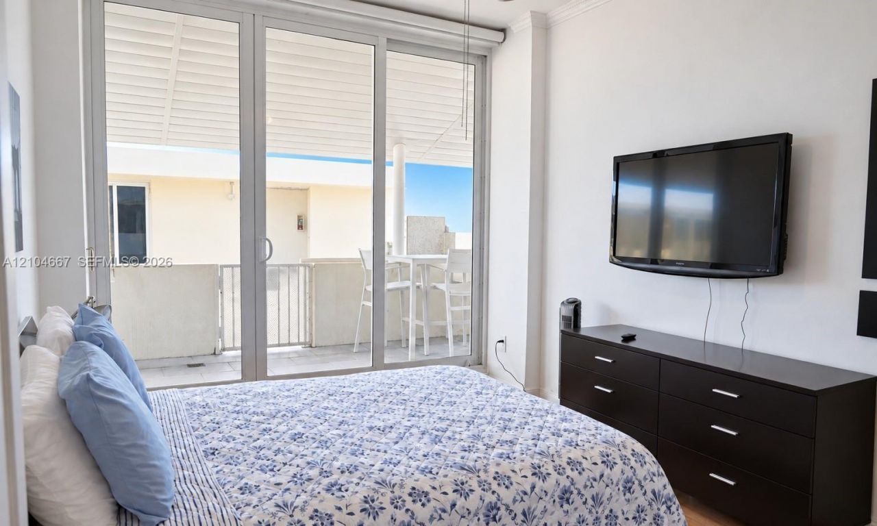 5601 Collins Ave , Unit M1, Miami Beach, FL 33140 Photo