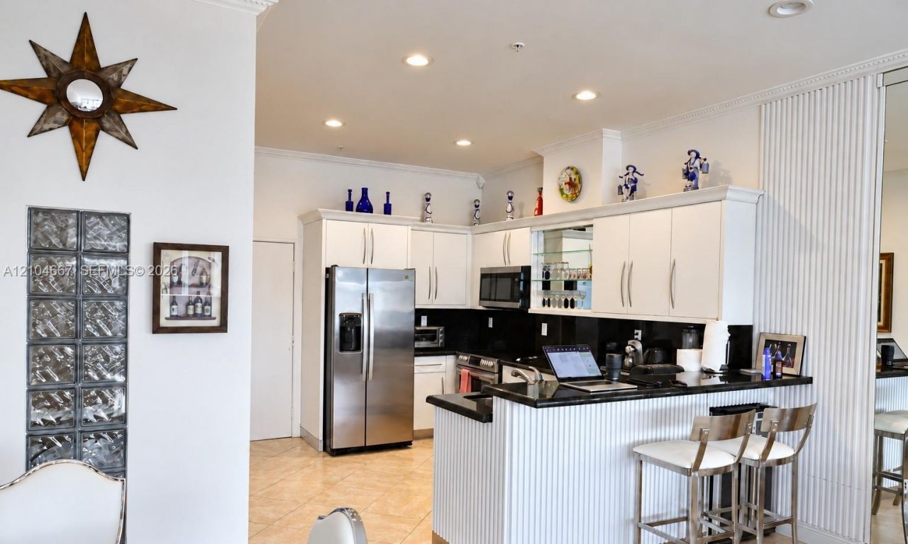 5601 Collins Ave , Unit M1, Miami Beach, FL 33140 Photo