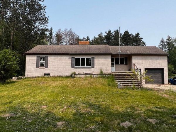 1026 W River Road, Muskegon, MI 49445
